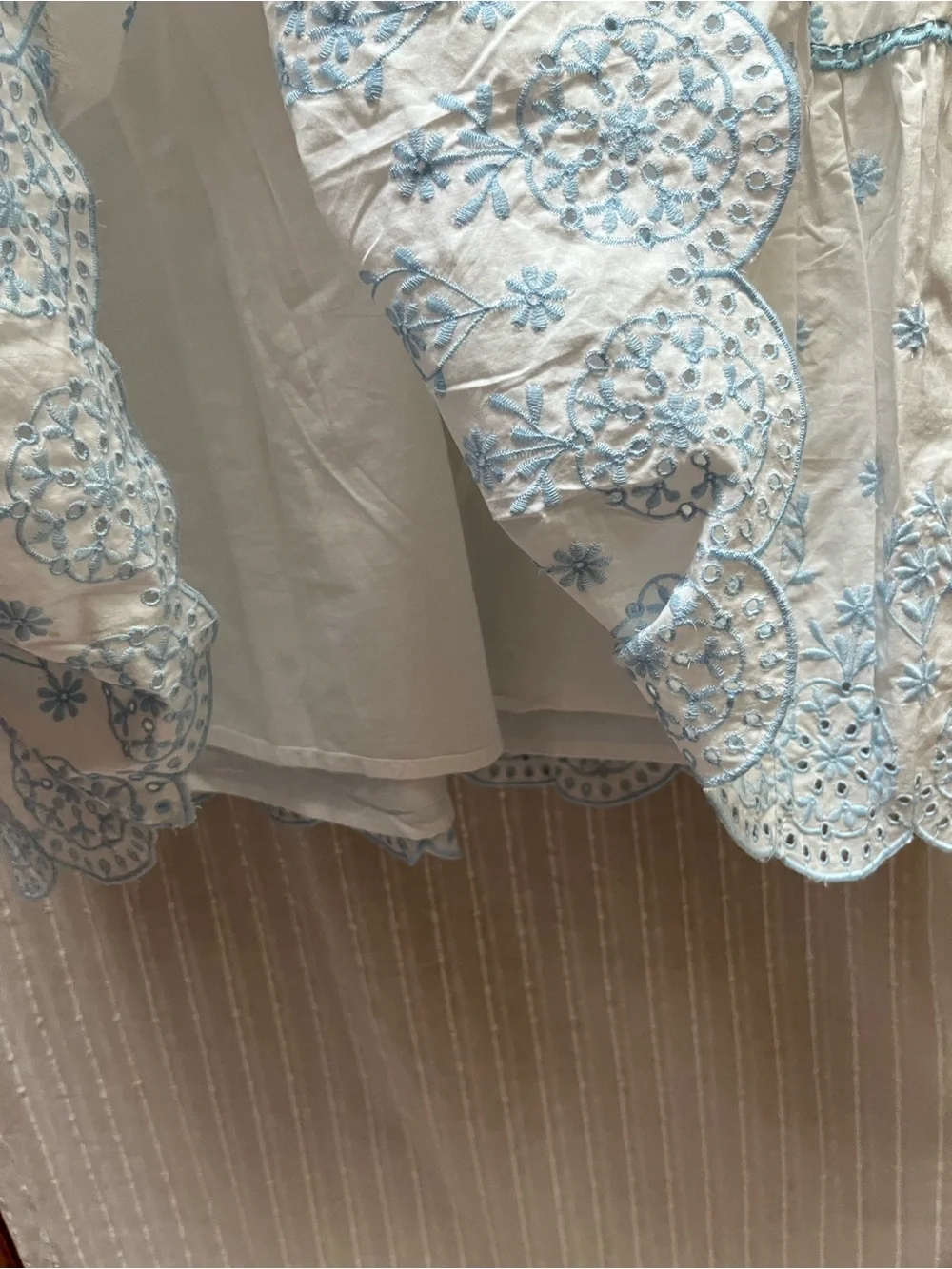 NWT Rachel Zoe White Blue Floral Embroidered Maxi Dress size 4 Smocked - Picture 9 of 9